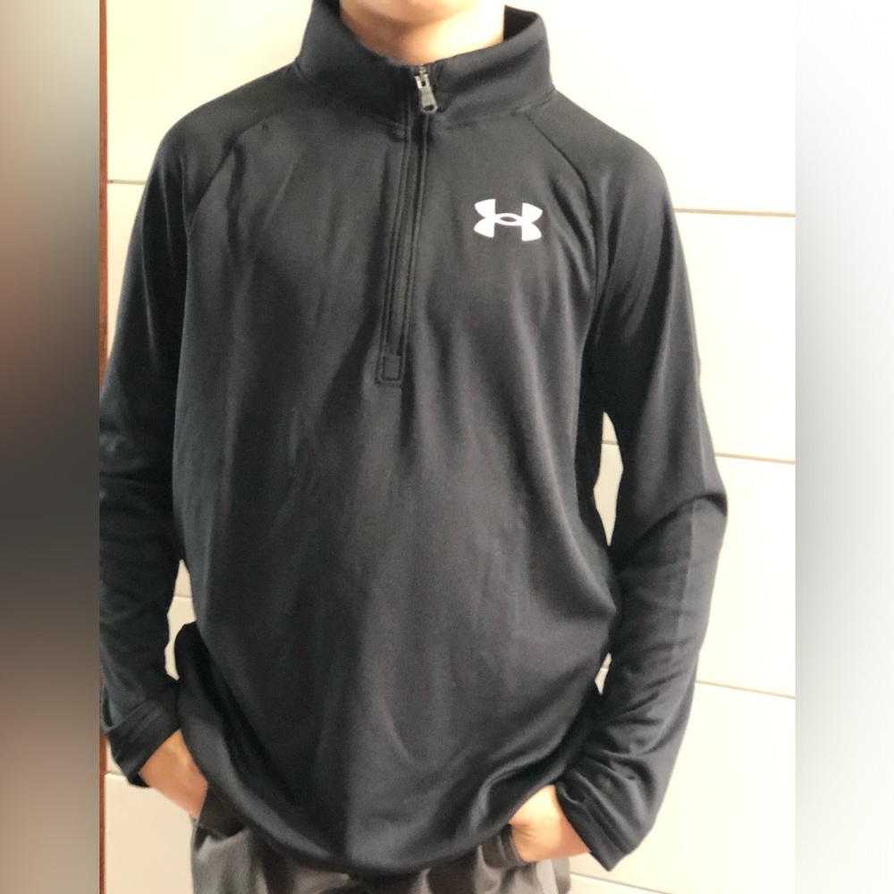 Boys Under Armour 1/2 Zip Tech Muscle Pullover Long Sleeve Shirt
